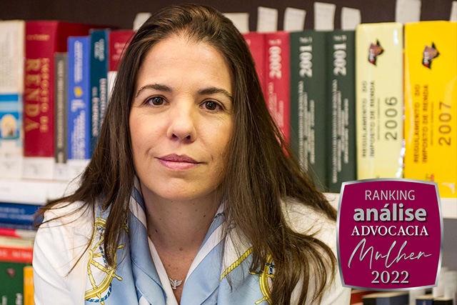 Elisa Figueiredo, sócia do FF Advogados, foi reconhecida como uma das advogadas mais admiradas em 2022, figurando, dentre outras, na especialidade arbitragem, setor econômico Construção e Engenharia, pelo principal guia jurídico no Brasil da Análise Editorial.